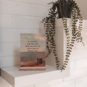 A5 kokoinen vaneritaulu omalla kuvalla Nuppukuvaukselta.